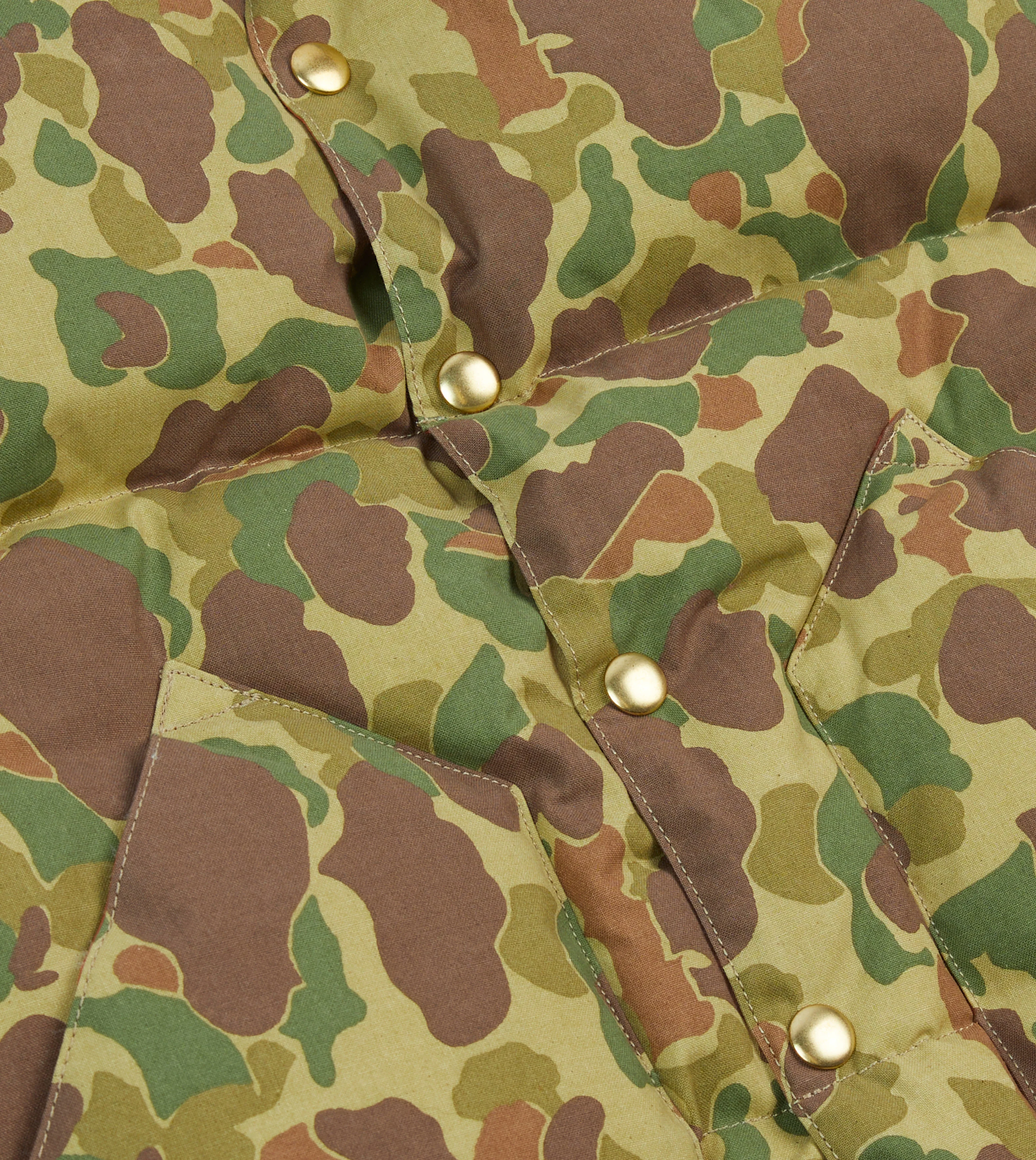 Rocky Mountain Featherbed for Drake's Camo Ripstop Cotton Christy Down Vest - Image 4